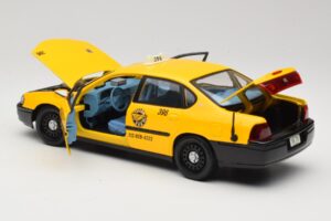 Chevrolet Impala Taxi Maisto 1:18 36617 Metal — zdjęcie 5 z 8