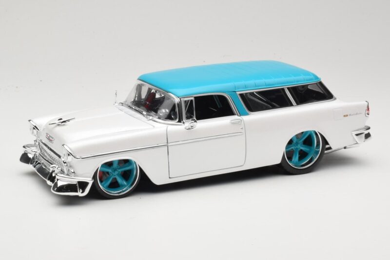 Chevrolet Nomad Biały Maisto 1:18 32613 Metal