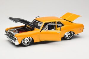 Chevrolet Nova SS Złoty Maisto 1:18 31083 Metal — zdjęcie 2 z 8