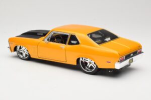 Chevrolet Nova SS Złoty Maisto 1:18 31083 Metal — zdjęcie 7 z 8