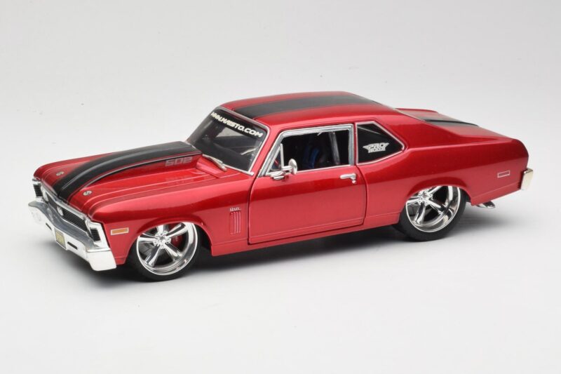 Chevrolet Nova SS Coupe Czerwony Maisto 1:18 31083-M1 Metal