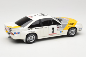 Opel Manta 400 Group B Rally Tour de Corse 1984 Z Chevrolet G30 Samochodem Serwisowym Otto 1:18 OT491 Żywica — zdjęcie 11 z 13