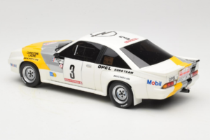 Opel Manta 400 Group B Rally Tour de Corse 1984 Z Chevrolet G30 Samochodem Serwisowym Otto 1:18 OT491 Żywica — zdjęcie 12 z 13