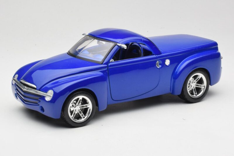 Chevrolet SSR Concept Niebieski Maisto 1:18 531612 Metal