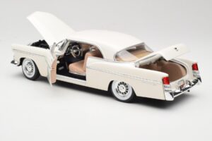 Chrysler 300B Biały Maisto 1:18 531897 Metal — zdjęcie 5 z 8