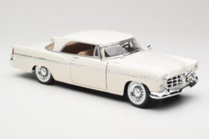 Chrysler 300B Biały Maisto 1:18 531897 Metal — zdjęcie 6 z 8