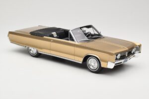 Chrysler Newport Convertible Gold Metallic BoS Models 1:18 BOS273 Żywica — zdjęcie 4 z 6