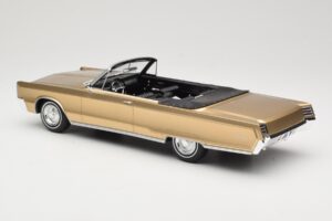 Chrysler Newport Convertible Gold Metallic BoS Models 1:18 BOS273 Żywica — zdjęcie 5 z 6