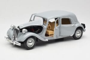 Citroen 15CV 6 Cyl Szary Maisto 1:18 50313 Metal — zdjęcie 2 z 8