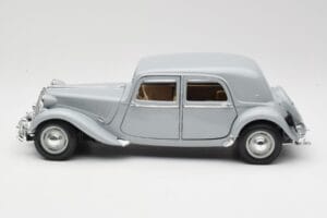 Citroen 15CV 6 Cyl Szary Maisto 1:18 50313 Metal — zdjęcie 4 z 8
