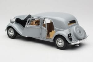 Citroen 15CV 6 Cyl Szary Maisto 1:18 50313 Metal — zdjęcie 5 z 8