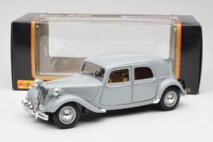 Citroen 15CV 6 Cyl Szary Maisto 1:18 50313 Metal — zdjęcie 8 z 8