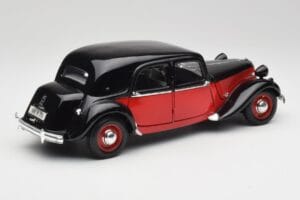 Citroen 15CV 6 Cyl Czarny & Czerwony Valmy Maisto 1:18 56009 Metal — zdjęcie 3 z 8