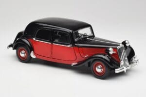 Citroen 15CV 6 Cyl Czarny & Czerwony Valmy Maisto 1:18 56009 Metal — zdjęcie 6 z 8