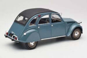 Citroen 2CV Bleu Nuit Solido 1:18 8028 Metal — zdjęcie 2 z 6