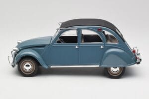 Citroen 2CV Bleu Nuit Solido 1:18 8028 Metal — zdjęcie 3 z 6