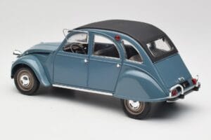 Citroen 2CV Bleu Nuit Solido 1:18 8028 Metal — zdjęcie 5 z 6