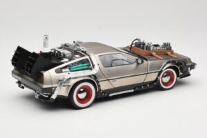 DeLorean DMC-12 Back to the Future Part III Sun Star 1:18 2712 Metal — zdjęcie 3 z 8