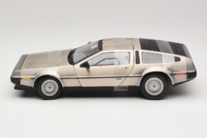 DeLorean DMC-12 Srebrny Sun Star 1:18 2703 Metal — zdjęcie 3 z 6