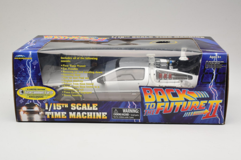 DeLorean DMC-12 Time Machine Back to the Future II Diamond 1:15 210123 Metal