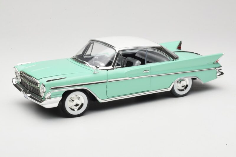 DeSoto Adventurer Zielony American Mint 1:18 92738 Metal
