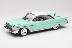 DeSoto Adventurer Zielony Road Signature 1:18 92738-R1 Metal