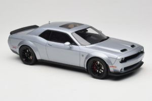 Dodge Challenger SRT Hellcat Redeye Srebrny GT Spirit 1:18 GT226 Żywica — zdjęcie 4 z 6