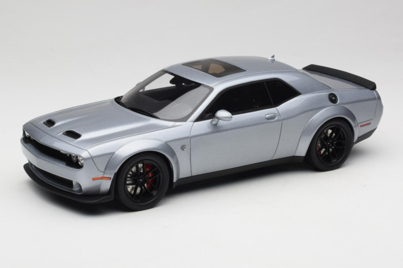 Dodge Challenger SRT Hellcat Redeye Srebrny GT Spirit 1:18 GT226 Żywica