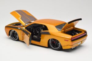 Dodge Challenger Concept Złoty Maisto 1:18 31320 Metal — zdjęcie 5 z 8