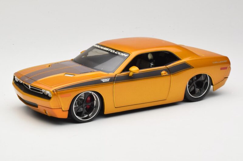 Dodge Challenger Concept Złoty Maisto 1:18 31320 Metal