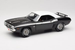 Dodge Challenger R/T Czarny & Biały ERTL 1:18 36549 Metal