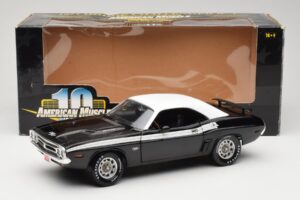 Dodge Challenger R/T Czarny & Biały ERTL 1:18 36549 Metal — zdjęcie 8 z 8