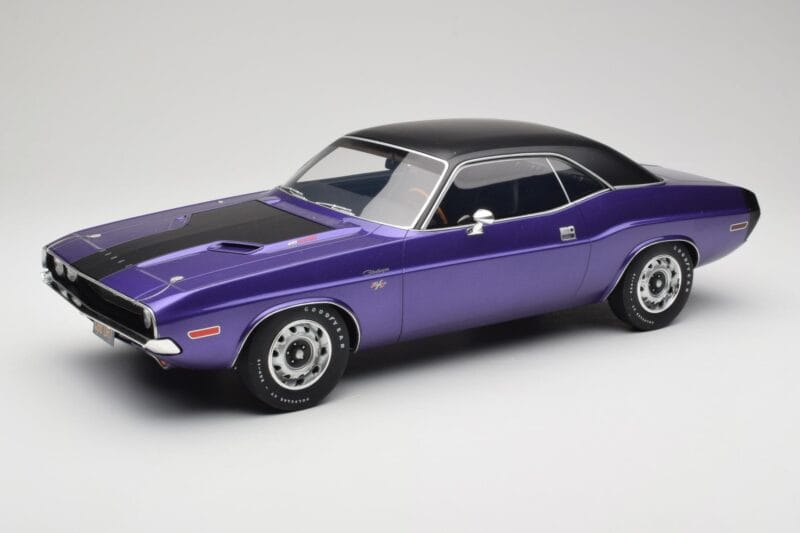Dodge Challenger R/T Plum Crazy Otto 1:12 G083 Żywica