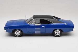 Dodge Charger Christine Auto Filmowe Auto World 1:18 AWSS111/06 Metal — zdjęcie 4 z 8