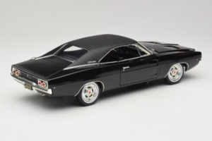 Dodge Charger R/T Steve McQueen Bullitt Movie Greenlight 1:18 12839 Metal — zdjęcie 3 z 8