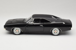 Dodge Charger R/T Steve McQueen Bullitt Movie Greenlight 1:18 12839 Metal — zdjęcie 4 z 8