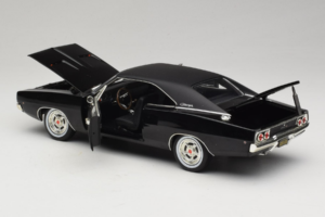 Dodge Charger R/T Steve McQueen Bullitt Movie Greenlight 1:18 12839 Metal — zdjęcie 5 z 8