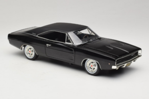 Dodge Charger R/T Steve McQueen Bullitt Movie Greenlight 1:18 12839 Metal — zdjęcie 6 z 8