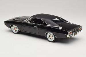 Dodge Charger R/T Steve McQueen Bullitt Movie Greenlight 1:18 12839 Metal — zdjęcie 7 z 8