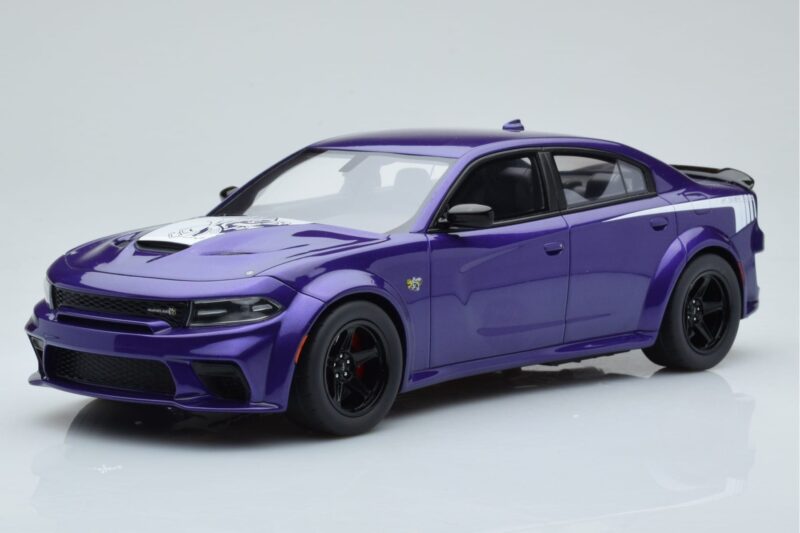 Dodge Charger Super Bee Fioletowy GT Spirit 1:18 GT895 Żywica