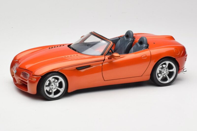 Dodge Concept Vehicle Pomarańczowy Maisto 1:18 50323 Metal