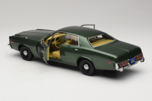 Dodge Monaco Zielony Hunter GreenLight 1:18 19045 Metal — zdjęcie 5 z 8