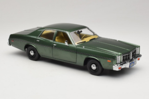 Dodge Monaco Zielony Hunter GreenLight 1:18 19045 Metal — zdjęcie 6 z 8