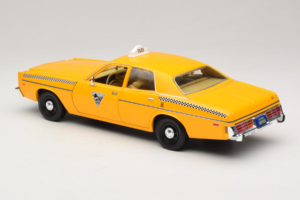 Dodge Monaco Taxi Rocky III GreenLight 1:18 19111 Metal — zdjęcie 7 z 8