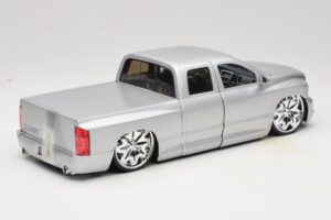 Dodge Ram Tuned Srebrny Jada 1:18 63162-SM Metal — zdjęcie 3 z 8
