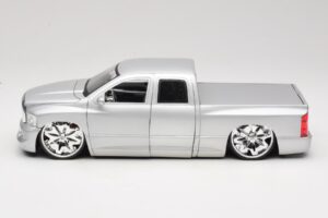 Dodge Ram Tuned Srebrny Jada 1:18 63162-SM Metal — zdjęcie 4 z 8