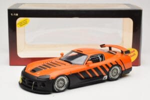 Dodge Viper Competition Coupe Go Man Go Orange AUTOart 1:18 80422 Metal — zdjęcie 6 z 6