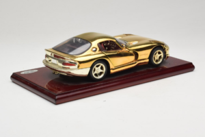 Dodge Viper GTS Gold Plated 23K Maisto 1:18 GP001 Metal — zdjęcie 4 z 8