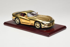 Dodge Viper GTS Gold Plated 23K Maisto 1:18 GP001 Metal — zdjęcie 6 z 8