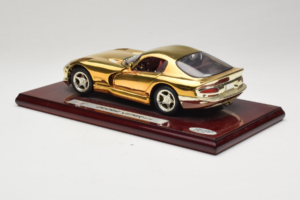 Dodge Viper GTS Gold Plated 23K Maisto 1:18 GP001 Metal — zdjęcie 7 z 8